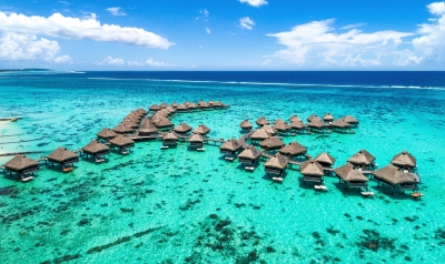 Moorea Luftaufnahme von Overwater Bungalows in der Südsee (Maridav / stock.adobe.com)  lizenziertes Stockfoto 
Información sobre la licencia en 'Verificación de las fuentes de la imagen'